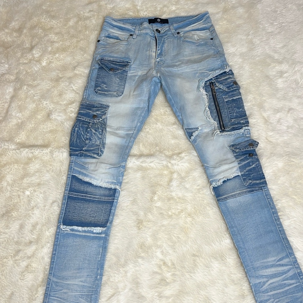 Distressed Skinny Jeans